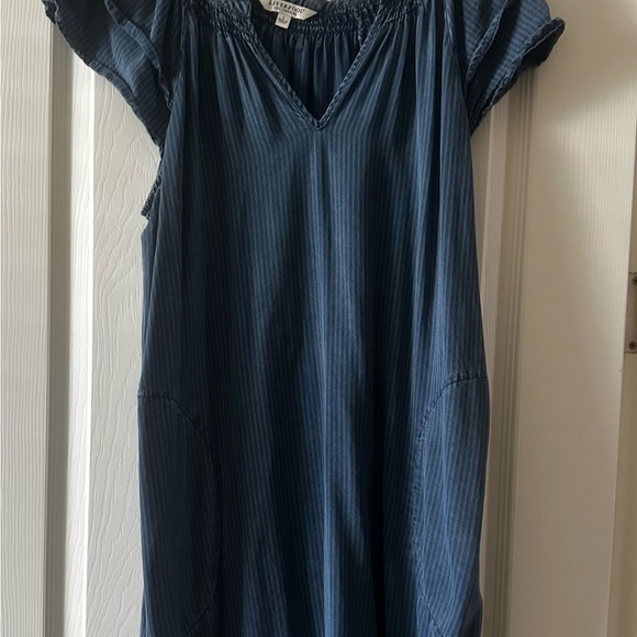 Liverpool Dresses & Skirts - Liverpool Navy Blue Pinstripe Peasant Top
